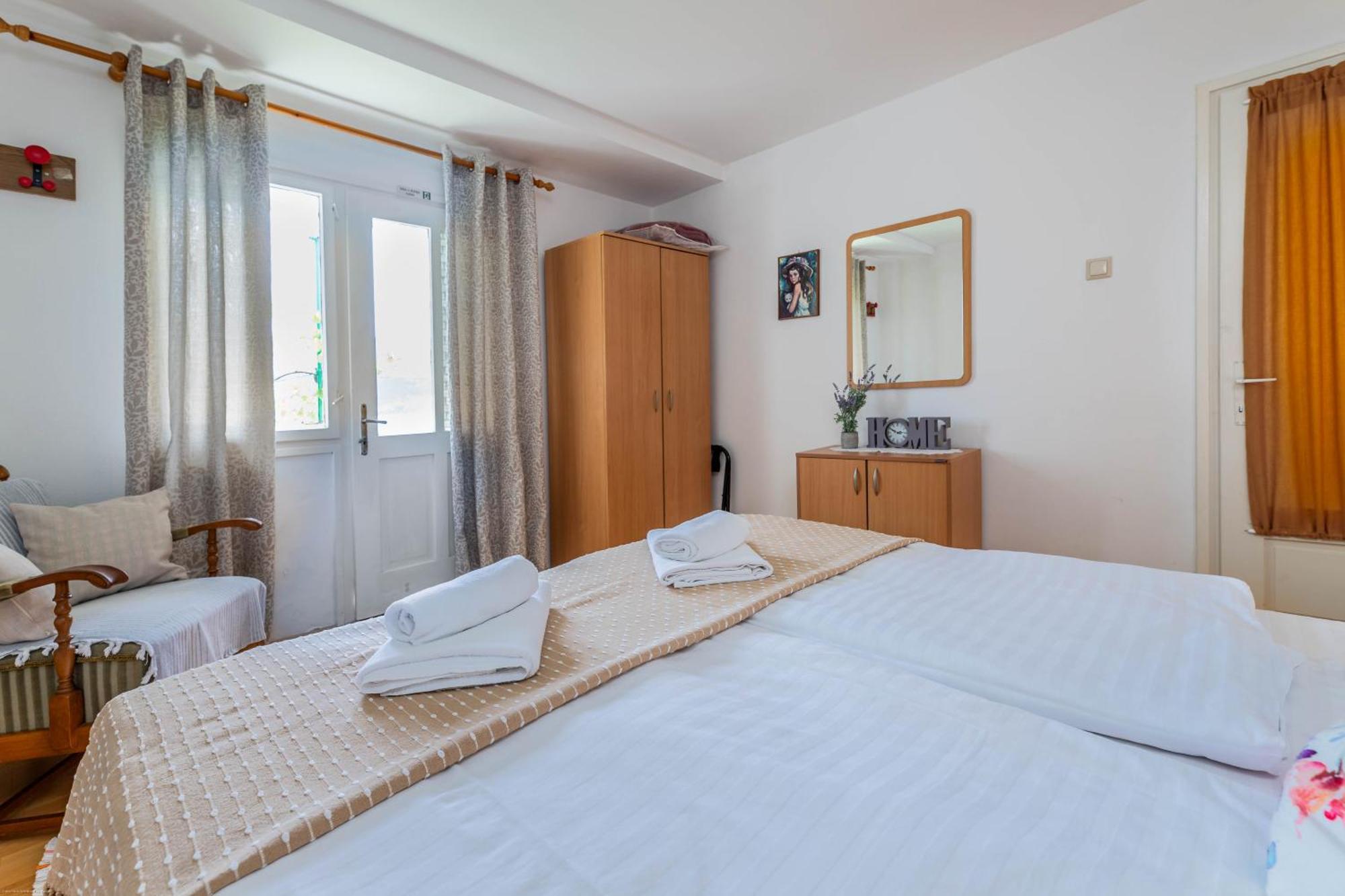 Apartments Katarina บัชกา ภายนอก รูปภาพ